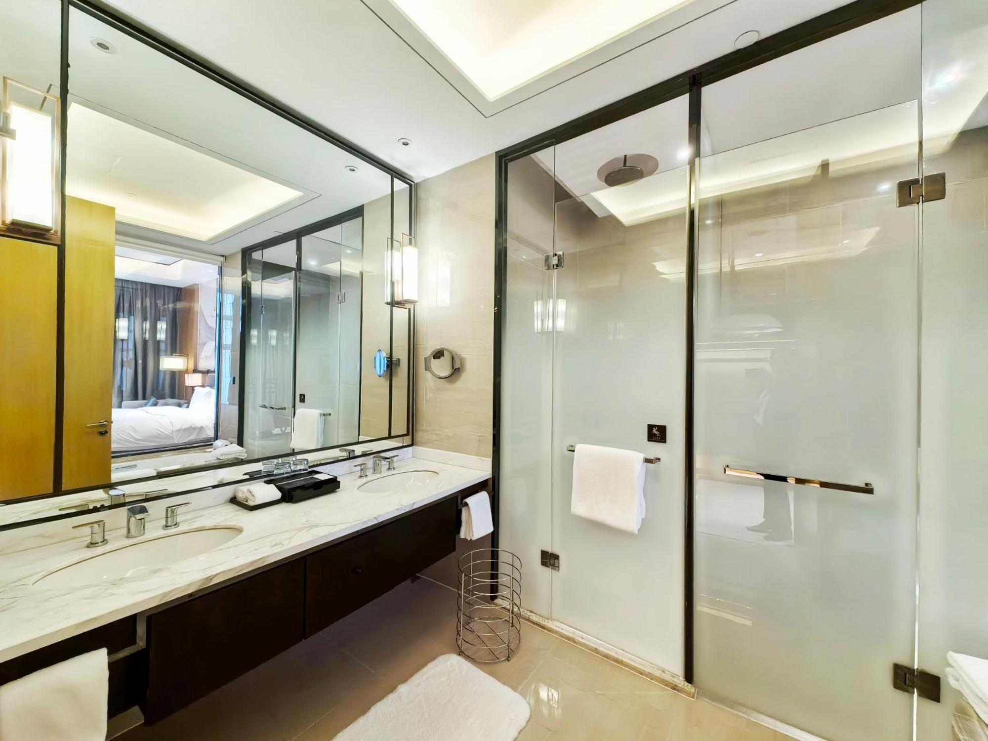 Hotel DoubleTree By Hilton Ningbo Beilun Exterior foto