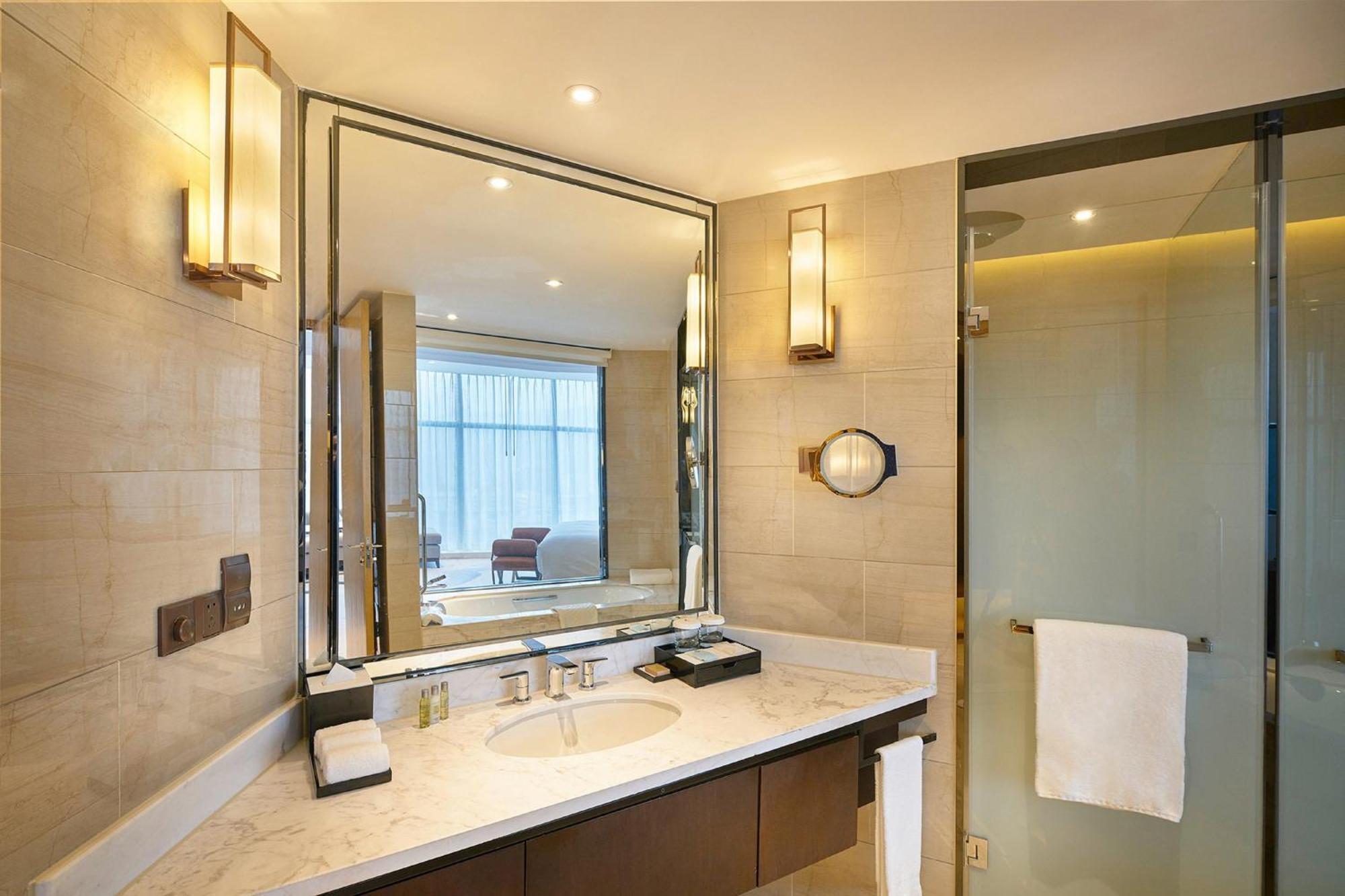Hotel DoubleTree By Hilton Ningbo Beilun Exterior foto